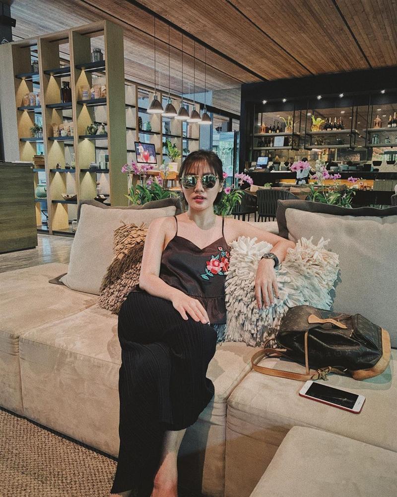 Á hậu Bùi Phương Nga bày tỏ nỗi nhớ nhung bạn trai Bình An theo cách không giống ai-11