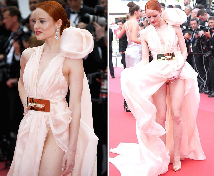 Hàng loạt người đẹp xấu hổ vì sự cố tụt váy, lộ nội y nơi đông người-5