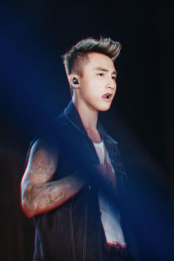 Fan thì giục comeback, Sơn Tùng M-TP an ủi như không: Cứ chờ và… nghe bài cũ đi đã nhé!-2