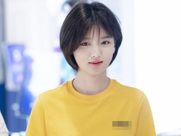 Loạt ảnh chứng minh sao nhí xinh nhất xứ Hàn Kim Yoo Jung đẹp thêm bội phần khi để tóc ngắn-16