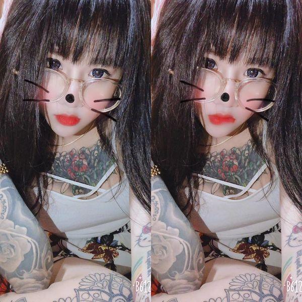 Gái xinh xăm mình dày đặc khiến các chàng trai cũng phải thốt lên: Cá tính hay đua đòi đây?-2