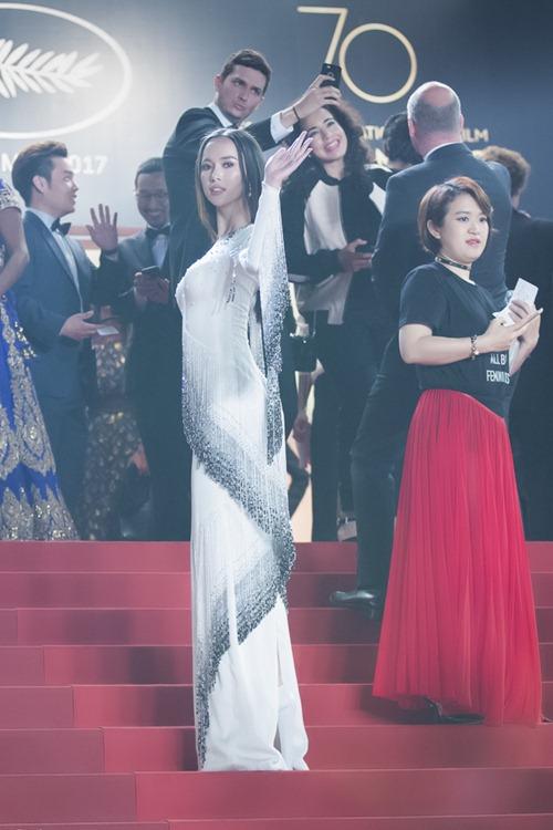 Lê Thanh Hòa bị NTK nước ngoài chỉ thẳng mặt là đạo nhái ĐÁNG XẤU HỔ-8