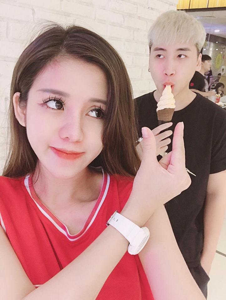 Mặc váy lại thoải mái ngồi banh càng ở hậu trường, Chi Pu ngơ ngác khi được người hâm mộ làm điều đặc biệt-6