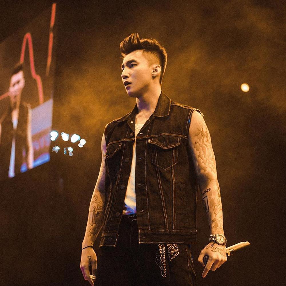 Thấy Sếps bị mắng vì hay viết status bằng tiếng Anh, tập đoàn Skys Sơn Tùng MTP đồng loạt dằn mặt anti-fan khiến ai nấy hết vía-5