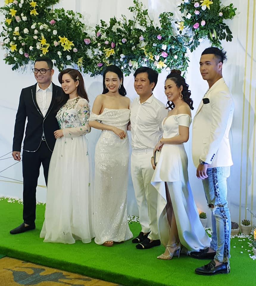 Vợ chồng Trường Giang mặc đồ trắng như làm đám cưới lại vào ngày sinh nhật Nhã Phương-2