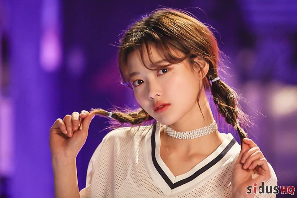 Loạt ảnh chứng minh sao nhí xinh nhất xứ Hàn Kim Yoo Jung đẹp thêm bội phần khi để tóc ngắn-2