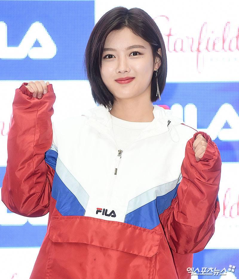 Loạt ảnh chứng minh sao nhí xinh nhất xứ Hàn Kim Yoo Jung đẹp thêm bội phần khi để tóc ngắn-5