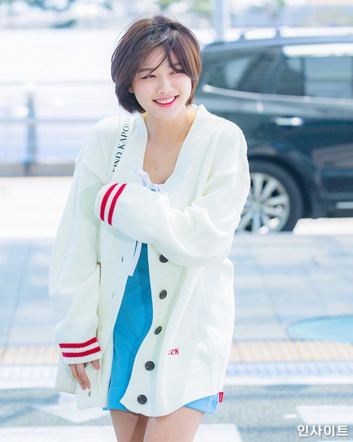 Loạt ảnh chứng minh sao nhí xinh nhất xứ Hàn Kim Yoo Jung đẹp thêm bội phần khi để tóc ngắn-12