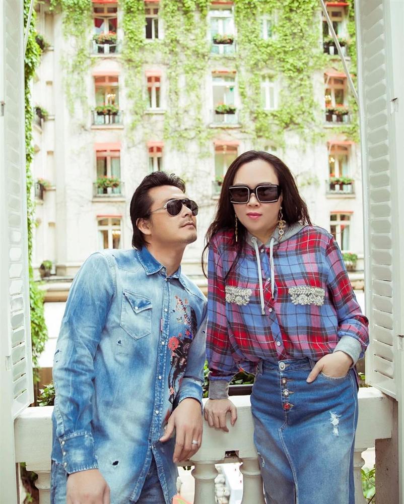 Chơi thân Ngọc Trinh nên Phượng Chanel dù hơn 40 vẫn đam mê màu hồng bất chấp lạc lối đáng sợ đến thế!-13