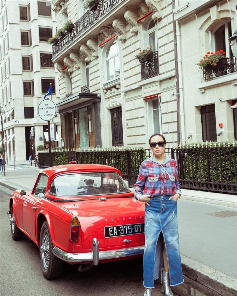 Chơi thân Ngọc Trinh nên Phượng Chanel dù hơn 40 vẫn đam mê màu hồng bất chấp lạc lối đáng sợ đến thế!-12