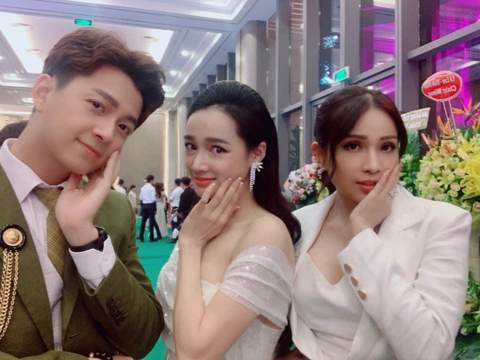 Đăng ảnh Nhã Phương mà quên photoshop, Ngô Kiến Huy - Phạm Quỳnh Anh khiến mỹ nhân bị lộ dung nhan chuẩn mẹ bỉm sữa-7