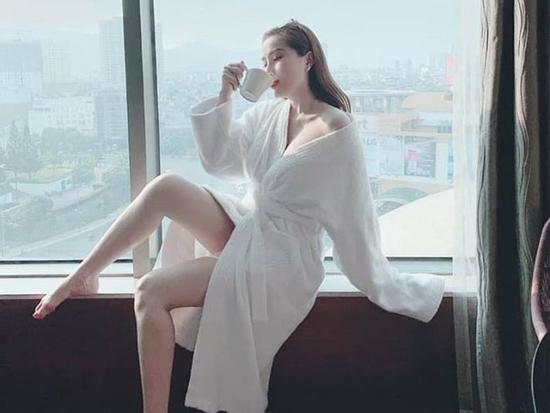 Bảo Thy bị cướp trắng trợn khi đi du lịch Châu Âu