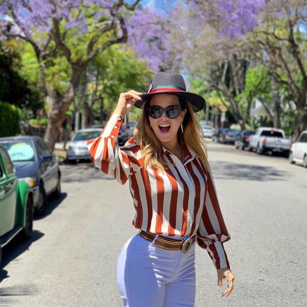 Bản tin Hoa hậu Hoàn vũ 21/5: Đại mỹ nữ khét tiếng sexy cũng vái cả nón khi nhìn chiếc váy của Ngọc Trinh tại Cannes-6