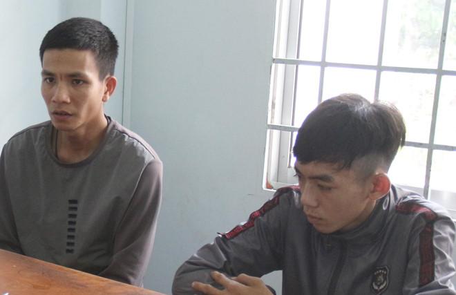 Hai thanh niên dùng súng tự chế ‘nã đạn’ vào nhà dân-1