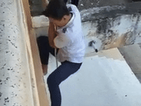 Gái xinh Hà Nội gây tranh cãi nhất MXH sáng nay: Bày đủ trò lố trong siêu thị khiến nhân viên bán hàng nhắc thôi cũng mỏi miệng-4