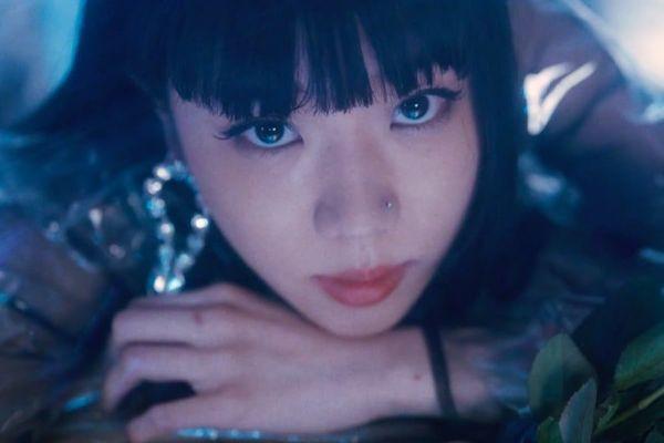 Rời khỏi YG chưa đầy 1 năm, Katie Kim đã kịp lần 2 trở lại Kpop với MV Thinkin Bout You-3