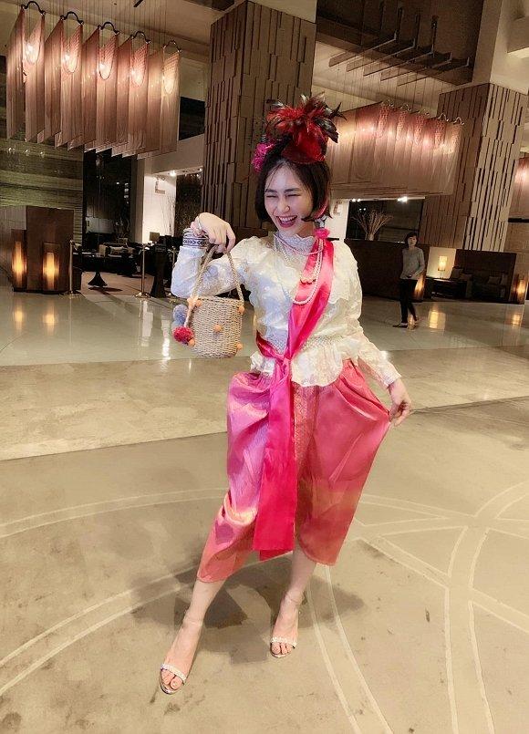 Chia tay showbiz nhưng ngầm đá đểu Chi Pu, Hương Tràm bị anti-fan mỉa mai trầm cảm gì mà vẫn khẩu nghiệp-7