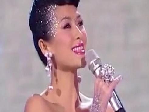 Màn hát nhép lộ liễu của Chương Tử Di, Trần Kiều Ân trên sân khấu