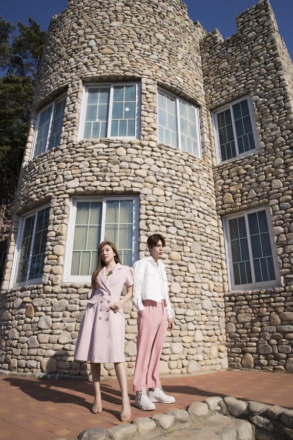 Trang Pháp- Lục Huy ghi hình lãng mạn như uyên ương phim Hàn-4