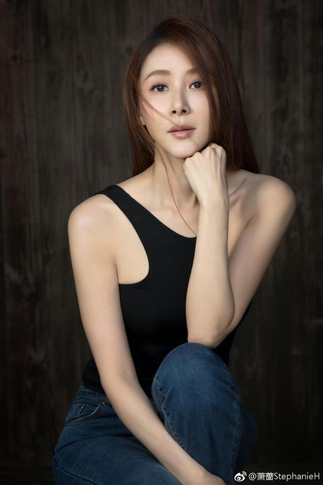 Đệ nhất mỹ nhân xứ Đài khoe thân hình xuất sắc dù đã 51 tuổi-9