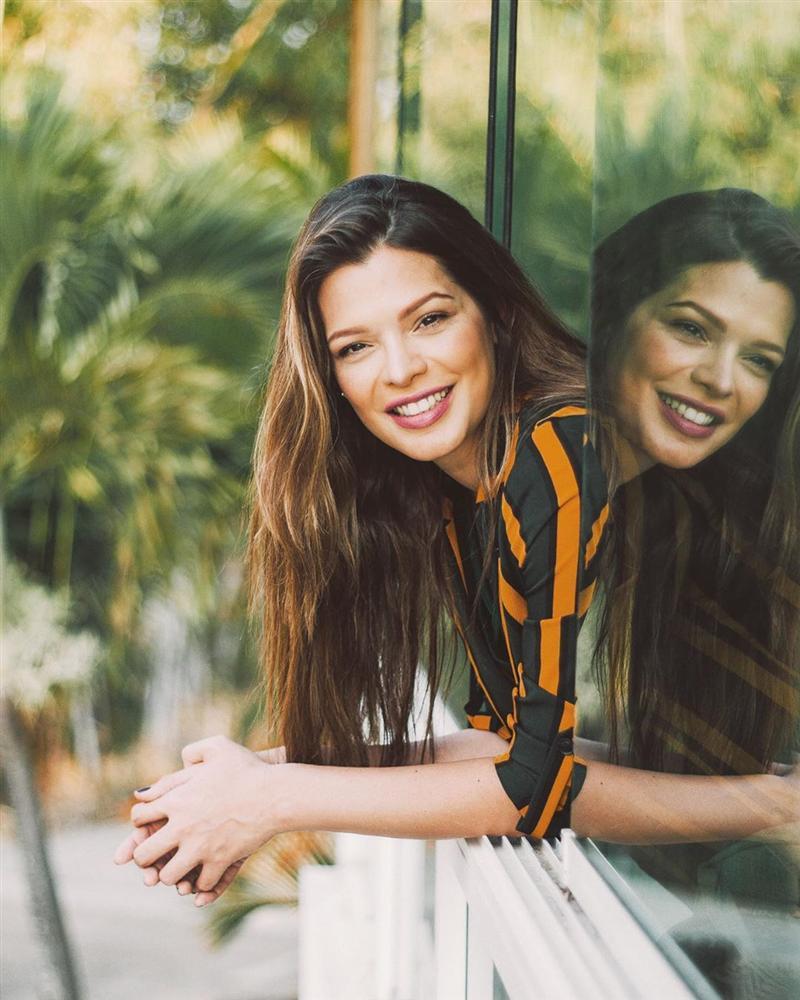 Bản tin Hoa hậu Hoàn vũ 23/5: Hoàng Thùy lên đồ xuất sắc, bất ngờ chặt đẹp đối thủ người Mỹ-9