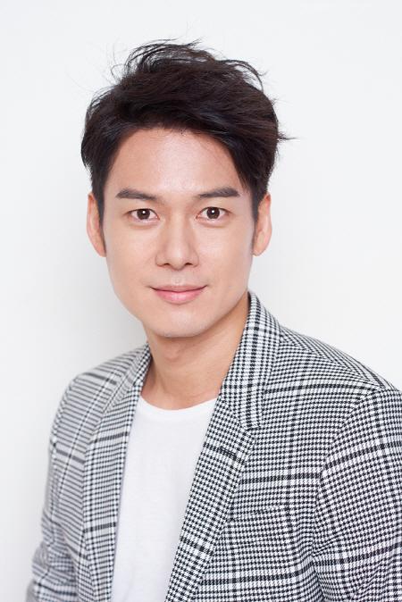 Mỹ nam Lee Dong Wook gây hoang mang với thân hình phát tướng 86 kg-9