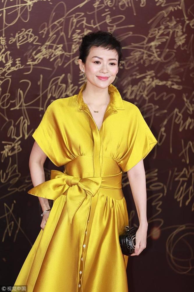 Mỹ nhân Hoa ngữ liều lĩnh để tóc tém: Người được khen lột xác, kẻ bị chê cạn lời-6