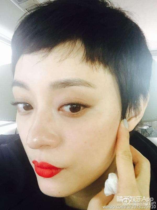 Mỹ nhân Hoa ngữ liều lĩnh để tóc tém: Người được khen lột xác, kẻ bị chê cạn lời-13