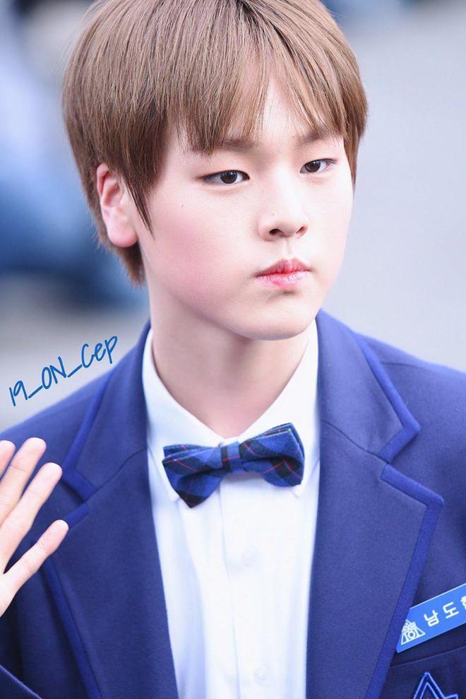 Thực tập sinh gây chú ý vì gương mặt búng ra sữa, thân hình nam tính-3