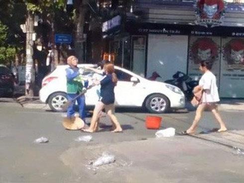 Vụ chị lao công bị đánh vì nhắc nhở xả rác: Chủ shop đã nộp phạt