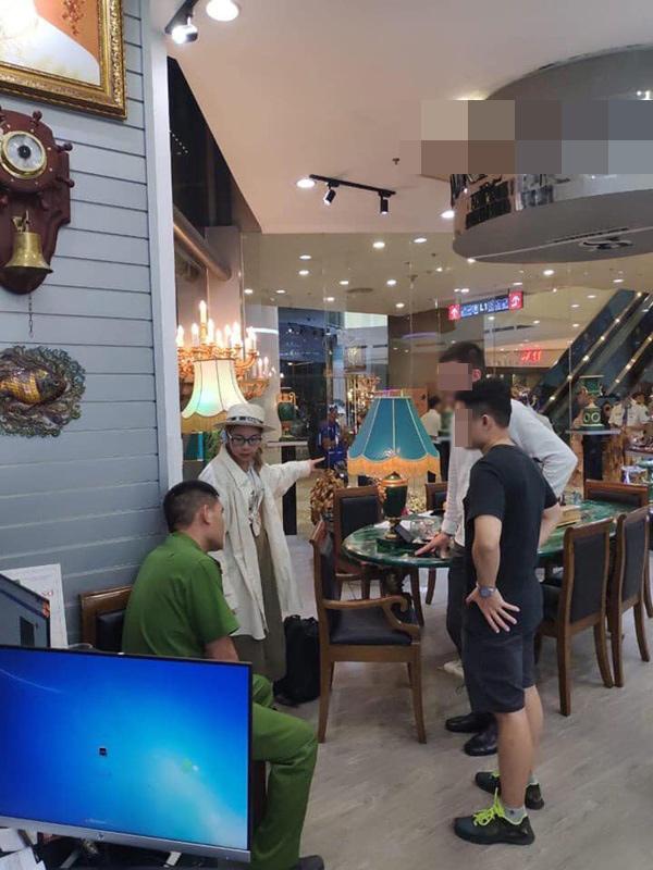 Mải sống ảo làm vỡ chiếc bình quý giá cả chục triệu nhưng thái độ thờ ơ của hotgirl quỵt tiền Bella mới gây phẫn nộ-3