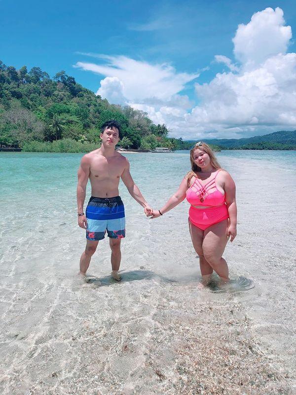 Bộ ảnh của cặp đôi đũa lệch chàng 6 múi, nàng 6 ngấn mỡ khiến cư dân mạng bàn tán không ngớt-1