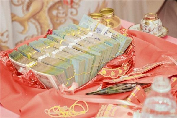 Lại thêm một đám cưới có của hồi môn khủng: Tính vội tiền vàng cũng bằng cả gia tài-7