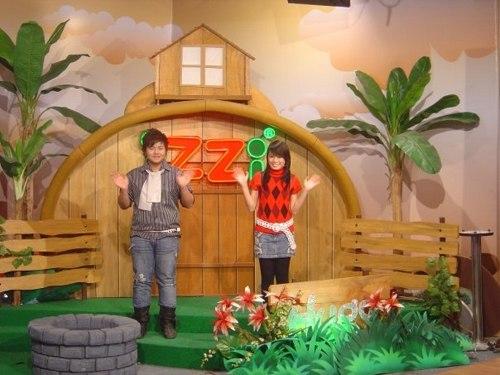 Không còn nhận ra cựu MC Vui cùng Hugo Đức Anh sau gần 10 năm rời xa showbiz-1