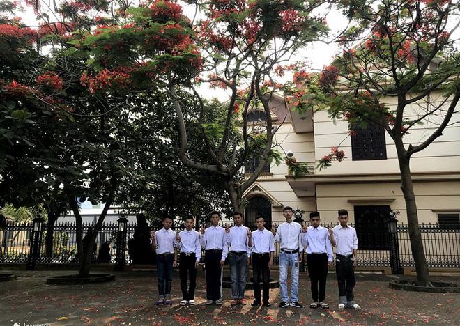 Biểu cảm mặt đơ chụp trăm kiểu như một, bộ ảnh kỷ yếu hài hước của teen Quảng Ninh khiến người xem không share không được-6