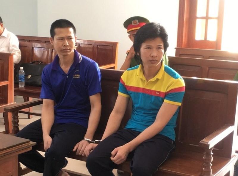 Hai chú ruột làm chuyện đồi bại với cháu gái nhiều lần-1