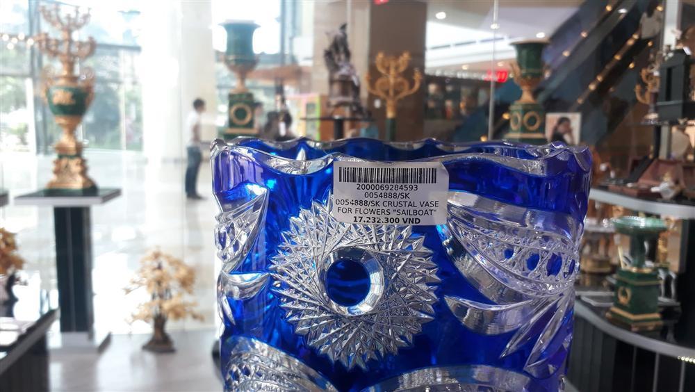 Quản lý tiết lộ lý do bất ngờ việc không yêu cầu Bella bồi thường vì làm vỡ bình trị giá 17 triệu đồng dù 2 bên đã ra công an phường-3