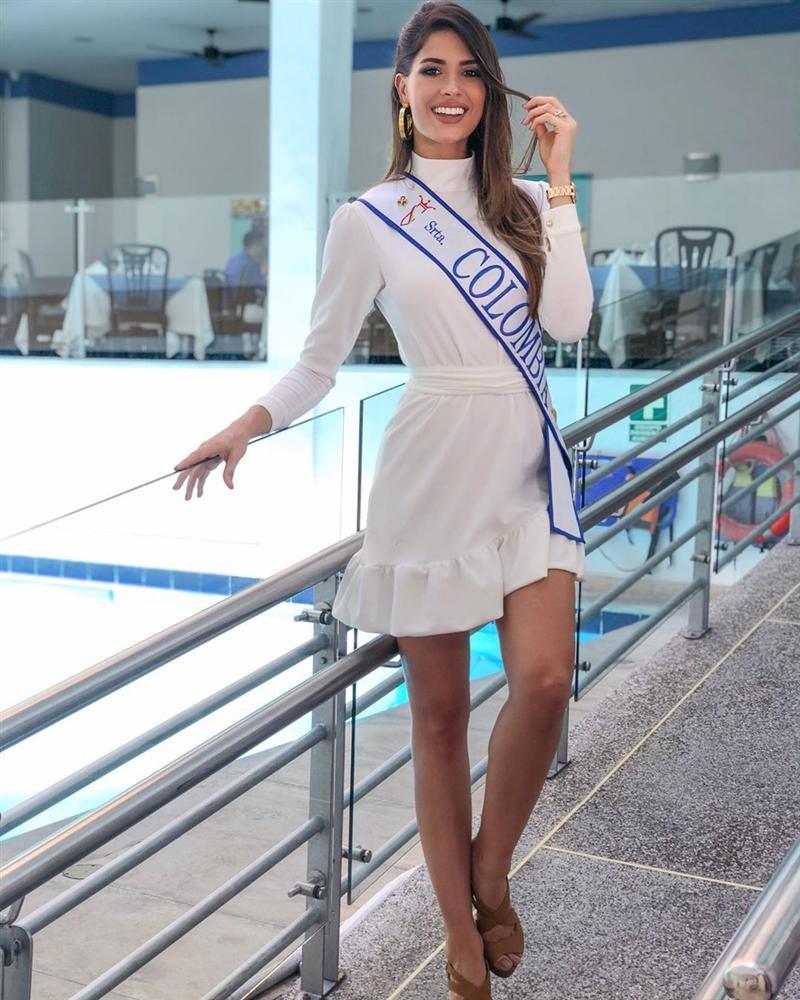 Bản tin Hoa hậu Hoàn vũ 25/5: Lên đồ xẻ bạo ngang ngửa Ngọc Trinh, Võ Hoàng Yến không ngờ đàn áp quả bom sex tới bến-11