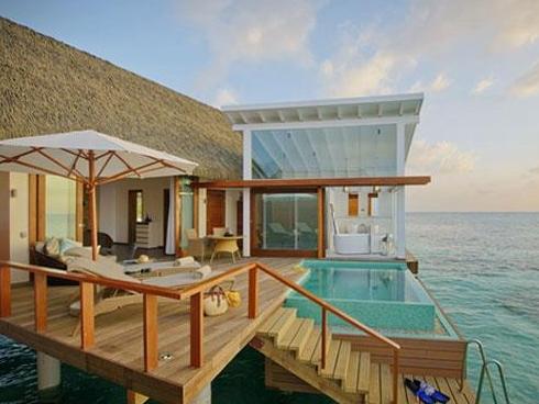 Bên trong biệt thự nổi giữa biển sang chảnh bậc nhất Maldives