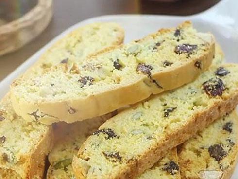 Clip: Tự làm bánh trái cây nướng thơm lừng, ngon khó cưỡng