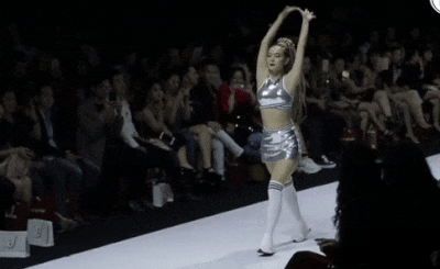 Hết hồn ngắm Mỹ Tâm - Minh Hằng ngồi vắt vẻo trên đôi chân xoạc rộng của Hồ Ngọc Hà-7