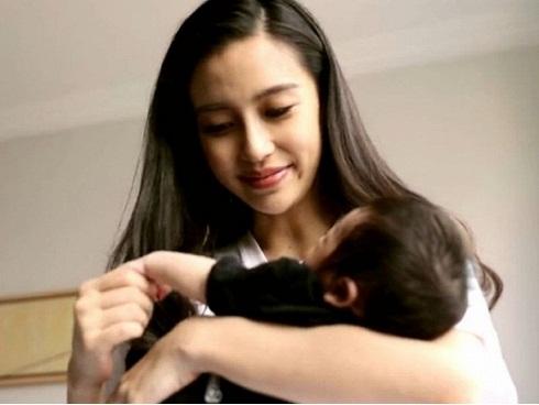 Angelababy lần đầu trải lòng về sinh con ở đỉnh cao sự nghiệp khiến bao người xúc động