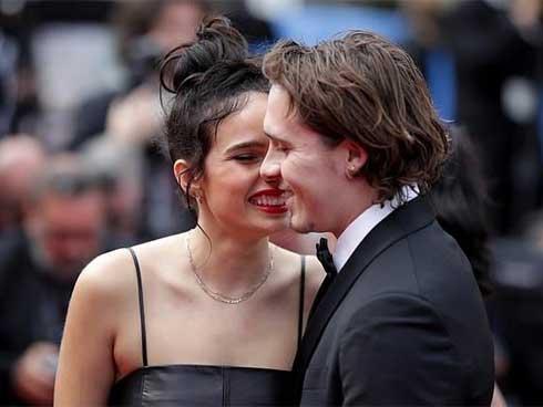 Con trai David Beckham và bạn gái gây gổ, khóc lóc ở Cannes-1
