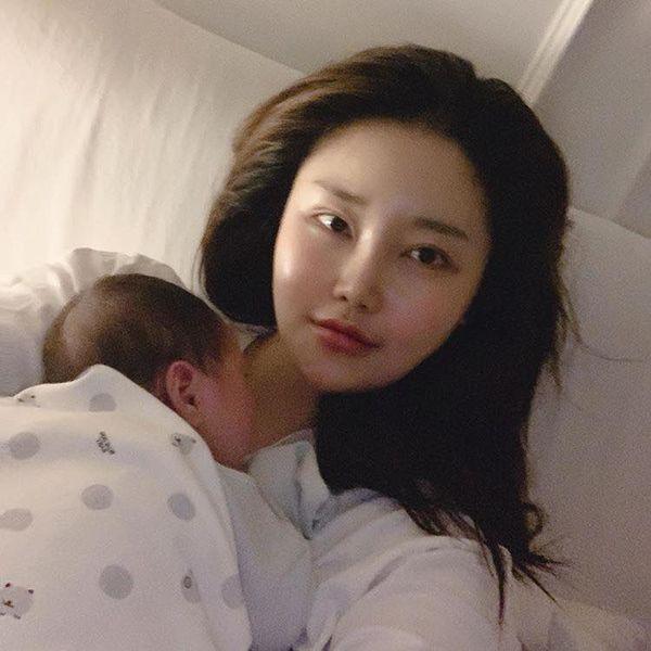 Bà trùm mỹ phẩm Châu Á lộ khuôn mặt phẫu thuật thẩm mỹ hỏng cứ tưởng Lê Âu Ngân Anh-6