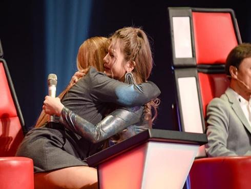 Bảo Yến Rosie giới thiệu MV mới bằng cách im lặng, tung áo lót-5