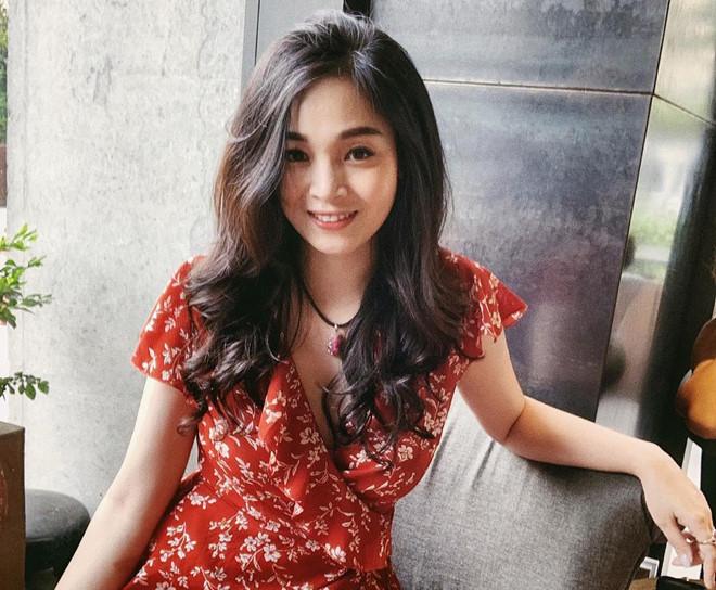 Dàn hotgirl đình đám một thời ngày càng xinh đẹp dù đã là mẹ hai con-9