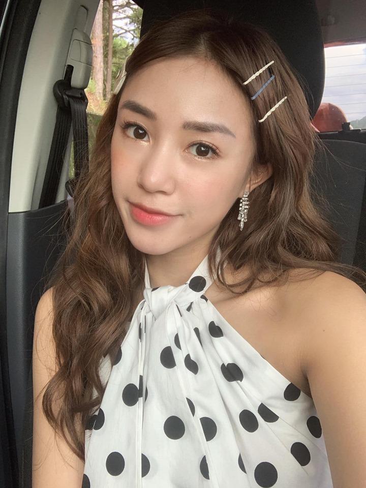 Quay lưng với khán giả hướng dẫn tập luyện, bạn gái Đặng Văn Lâm vẫn đốt mắt người nhìn khi sở hữu 3 vòng nóng bỏng-7