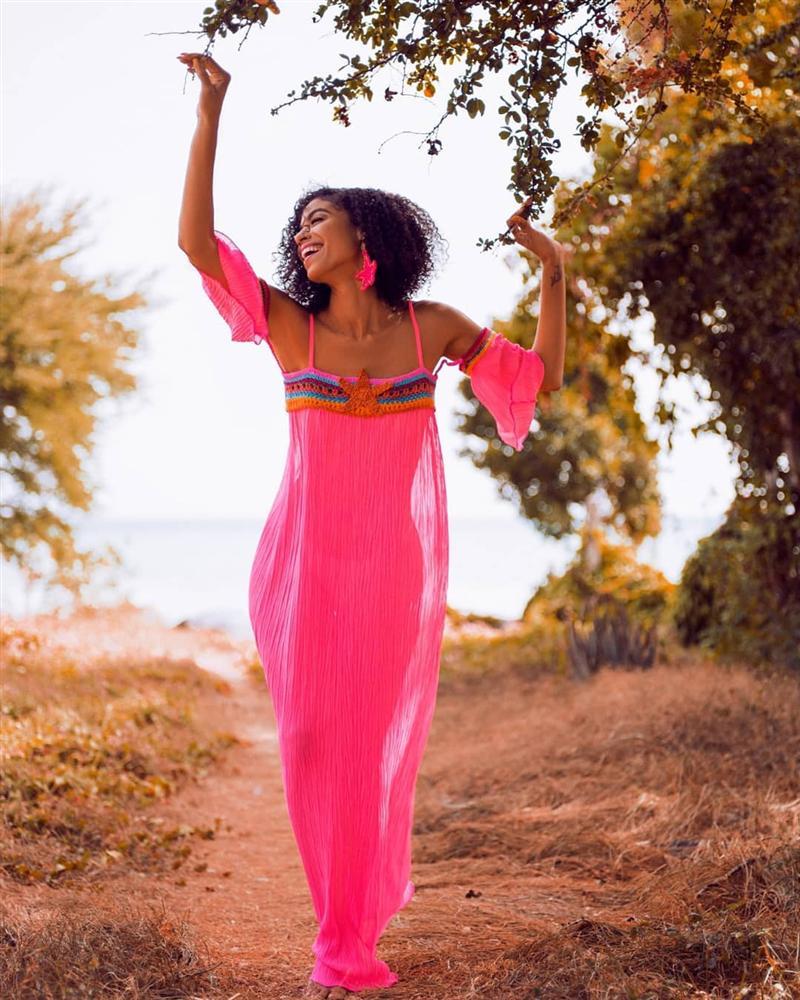 Bản tin Hoa hậu Hoàn vũ 27/5: Hoàng Thùy thắng thời trang nhưng thua nhan sắc trước Bánh Pía Philippines-7