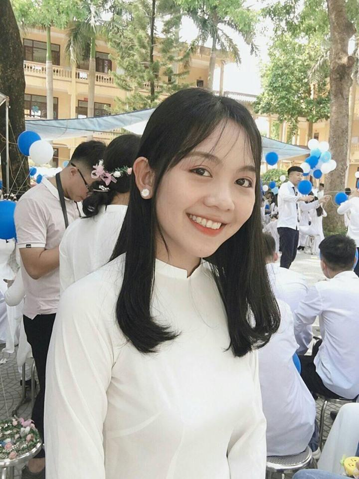 Đã tìm ra danh tính cặp trai xinh gái đẹp gây bão với clip từ chối tỏ tình cực văn minh trong ngày lễ bế giảng-3