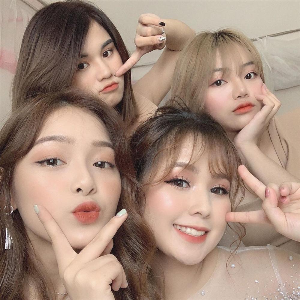 Xuất hiện trong đám cưới bạn thân, 3 cô nàng lập tức chiếm spotlight vì đẹp lấn át cả cô dâu-1